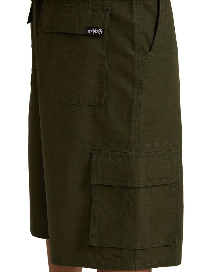 Script Cargo Shorts In Dark Military image 4