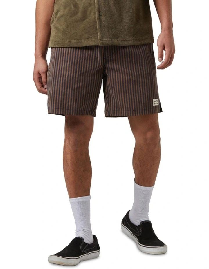 Everyday Hybrid Short 7Inch in Washed Navy image 1