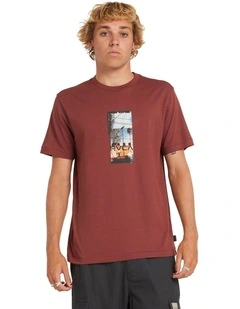 Triptych T-shirt in Red