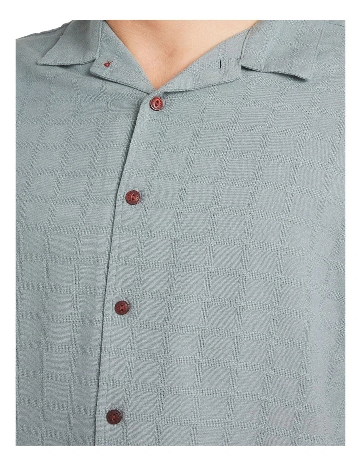 Vacancy Short Sleeve Shirt In Lead image 4