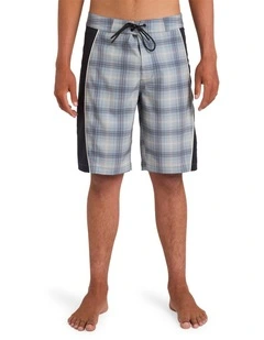 Rewind Trunk 21 Boardshorts in Balsam Green