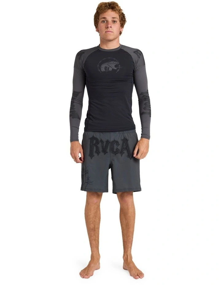 Tapout Long Sleeve Rashguard in Black image 5