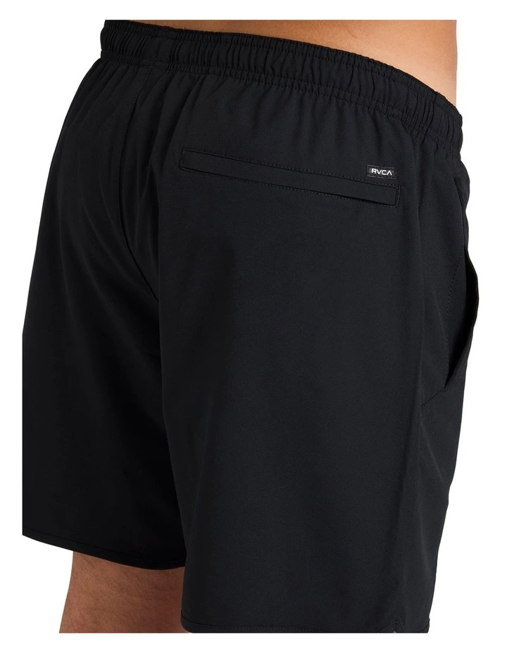 Yoggers 2 in 1 Shorts in Black image 4