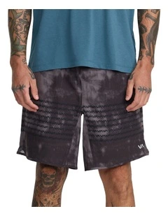 Yogger Stretch 17 Sports Shorts in Balsam Green