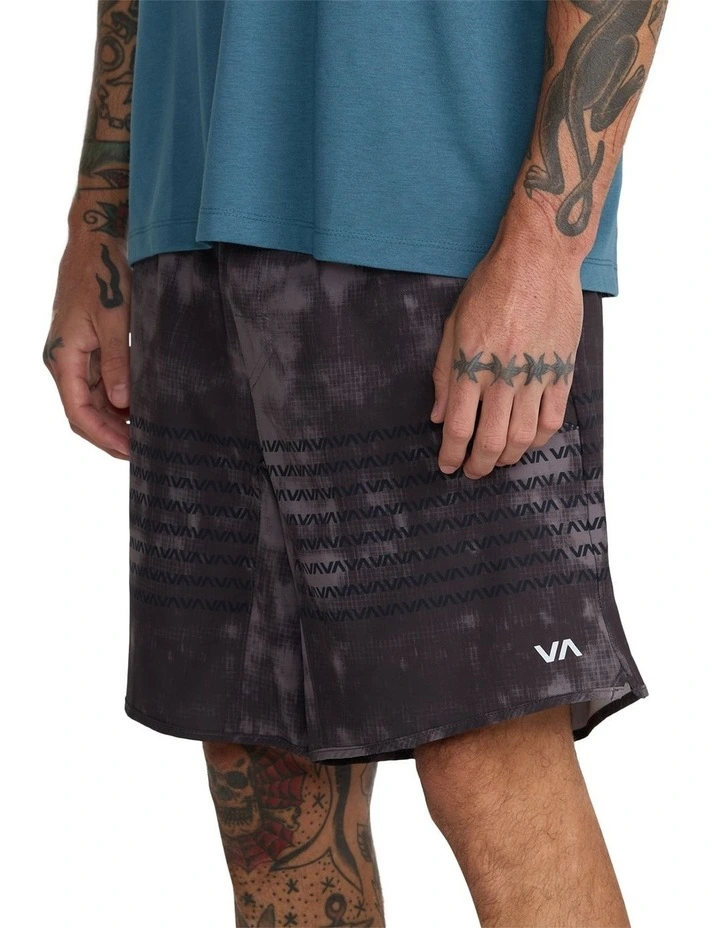 Yogger Stretch 17 Sports Shorts in Balsam Green image 3