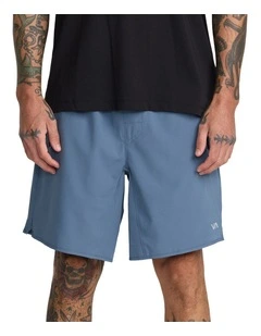 Yogger Stretch 17 Sports Shorts in Vintage Navy