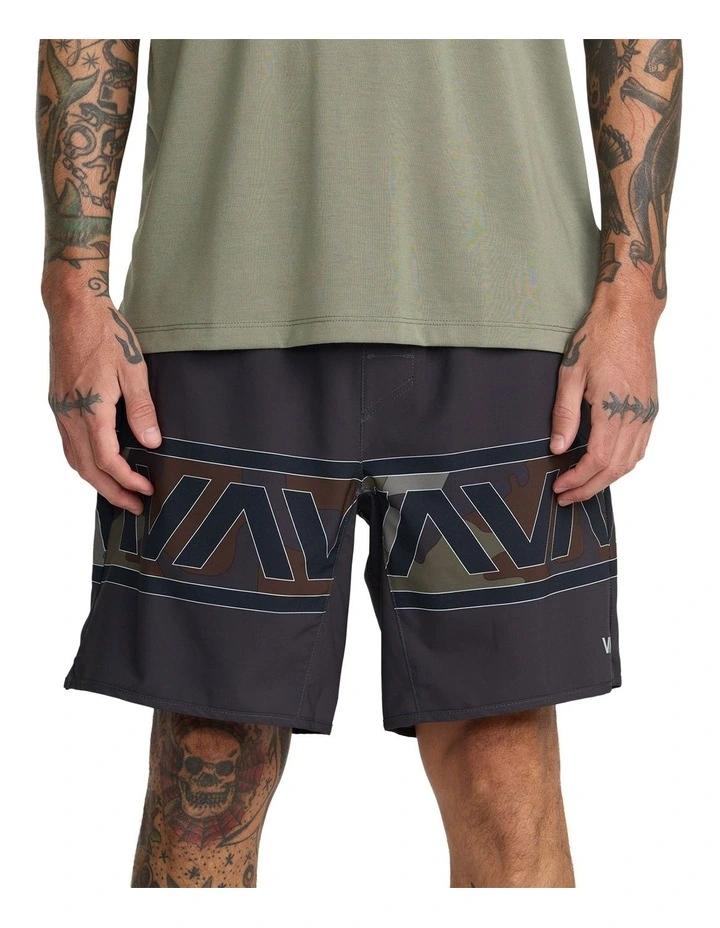 Yogger Stretch 17 Sports Shorts in Real Camo image 1