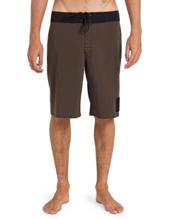 Rvca Drip 22 Boardshorts in Chocolate