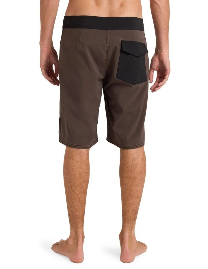 Rvca Drip 22 Boardshorts in Chocolate image 2