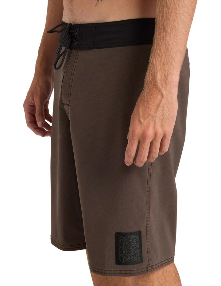 Rvca Drip 22 Boardshorts in Chocolate image 4
