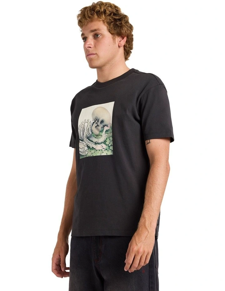 Sleepy Skeleton T-Shirt in Pirate Black image 3