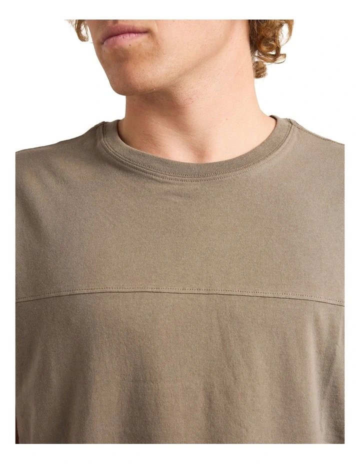 Dayshift Workshop T-Shirt In Mushroom image 4