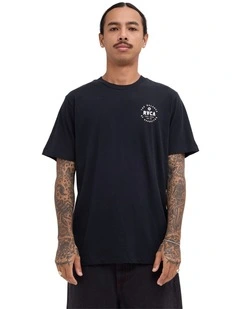 Reach T-Shirt In Black