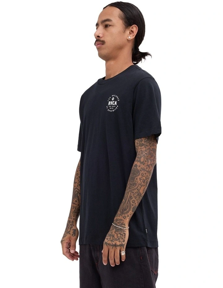 Reach T-Shirt In Black image 3
