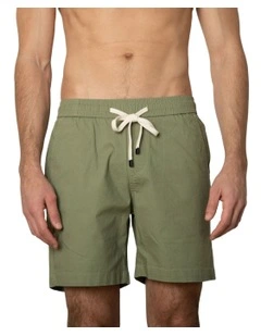 Travis Casual Shorts in Moss
