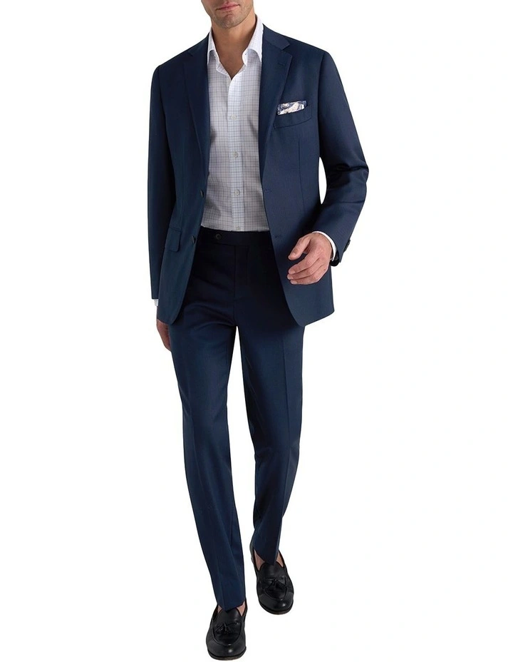 Sandby Jacket in Navy image 2
