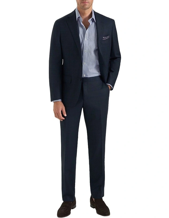 Brightmoore Trouser in Navy image 4