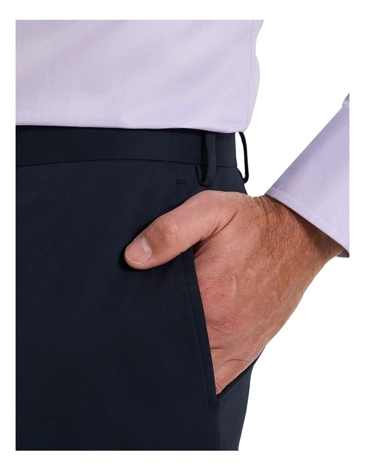 Hemmingway Trouser in Navy image 4