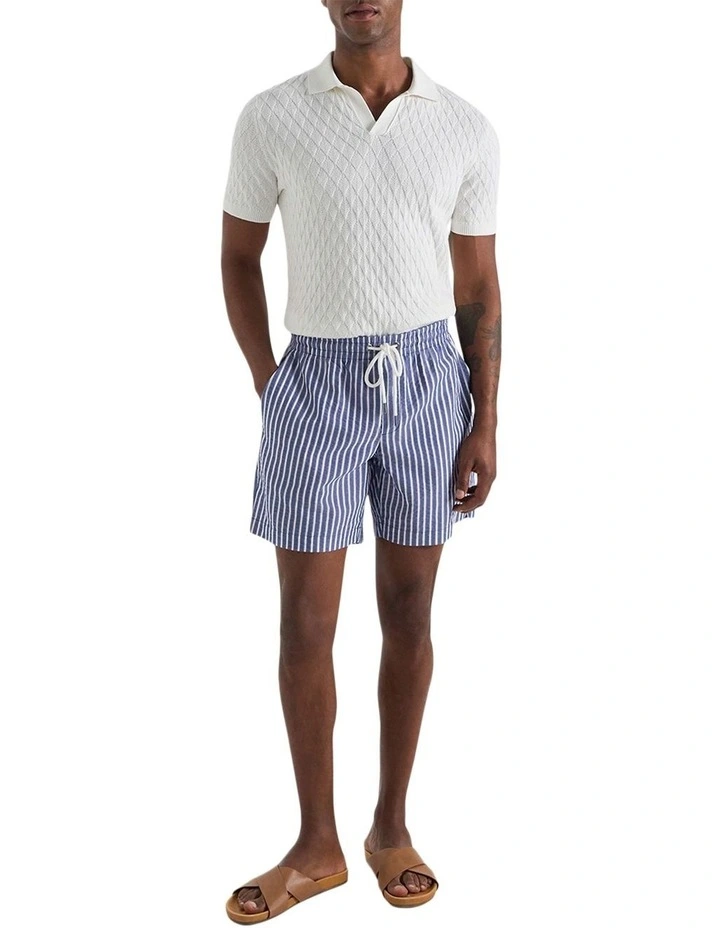 Taormina Seersucker Short in Navy White image 3