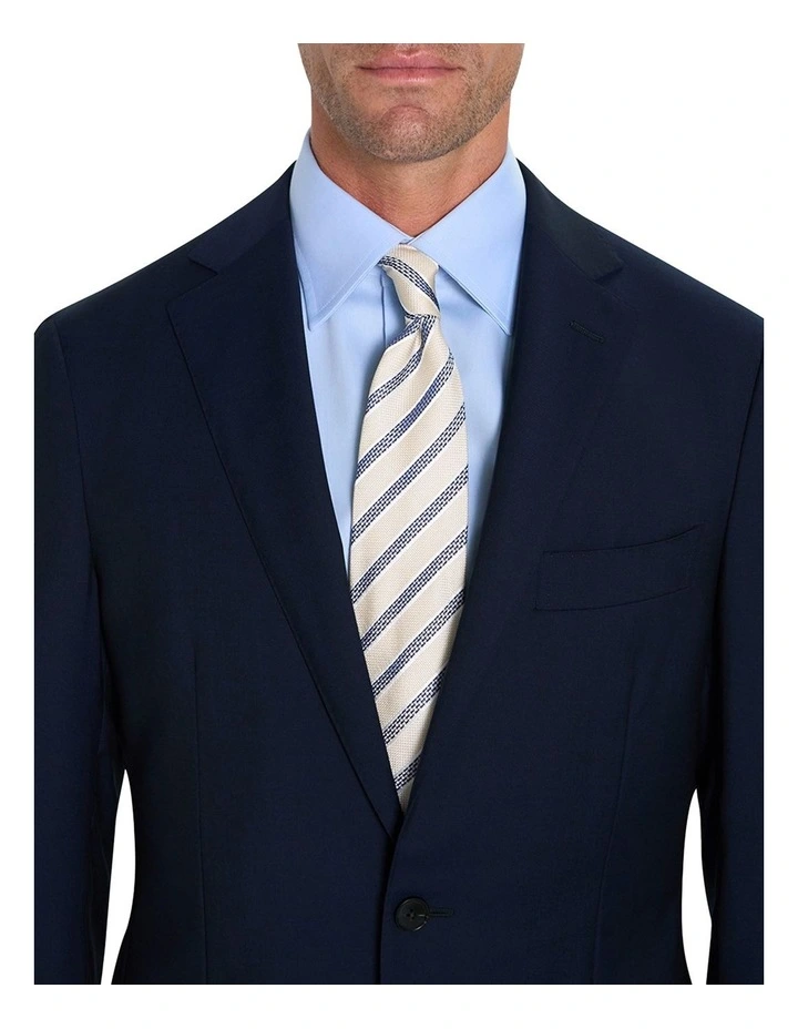 Ballentrae Jacket in Navy image 4