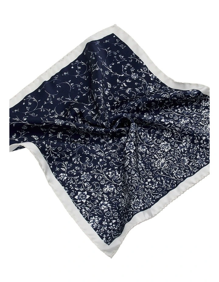 Caravelli Pocket Square in Navy White image 2