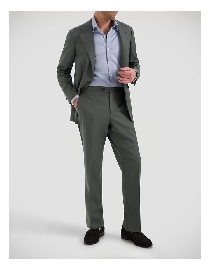 Hogarth Trouser in Olive image 2
