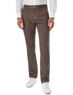 Brackley Modern Fit Chino In Taupe