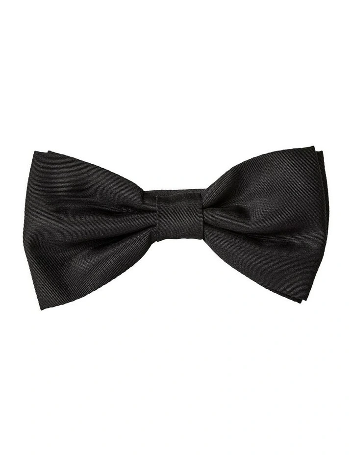 Formal Silk Bowtie In Black image 1