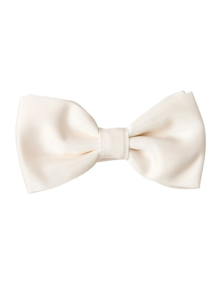 Formal Silk Bowtie In Ivory image 1