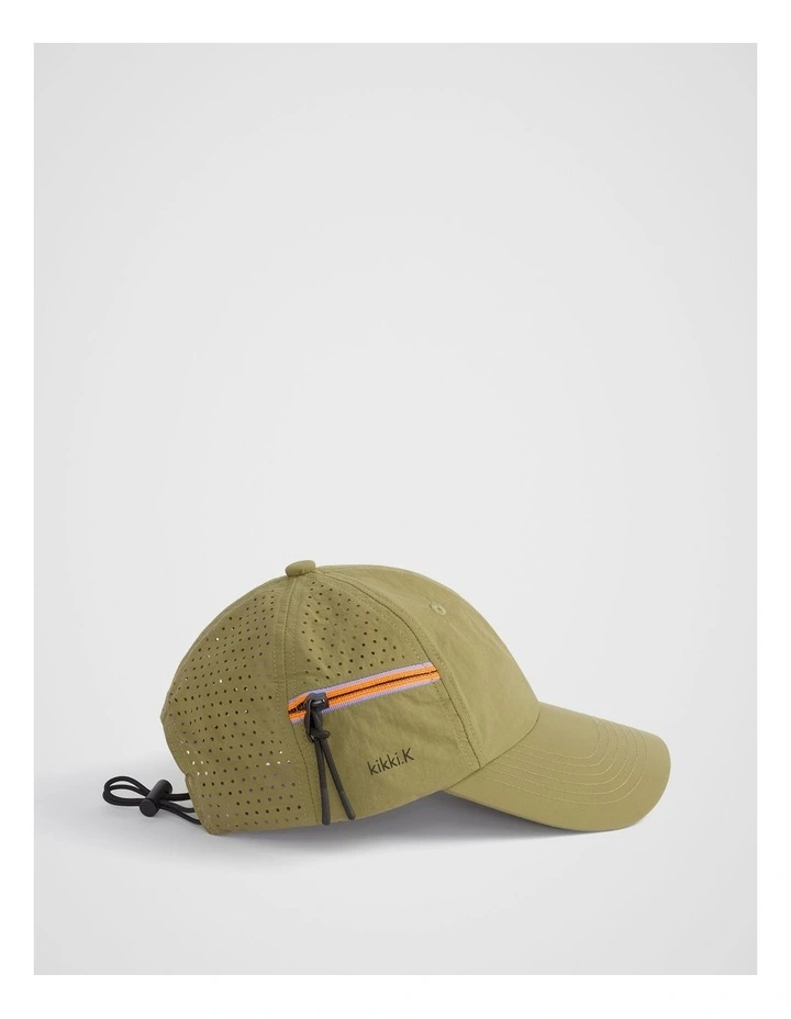 Trek. Cap in Olive image 2