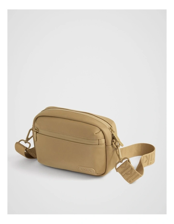 Go Series Hip Bag in Camel image 2