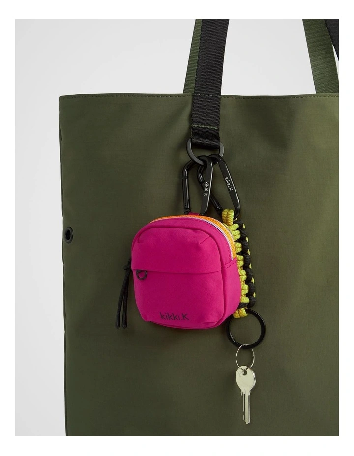 TREK. Reversible Tote in Olive image 6