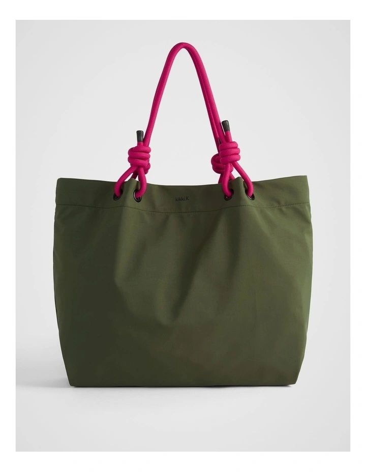 TREK. Tote Bag in Olive image 1