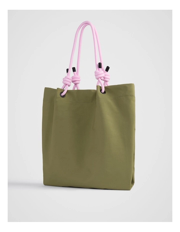 TREK. Tote Bag in Khaki image 2