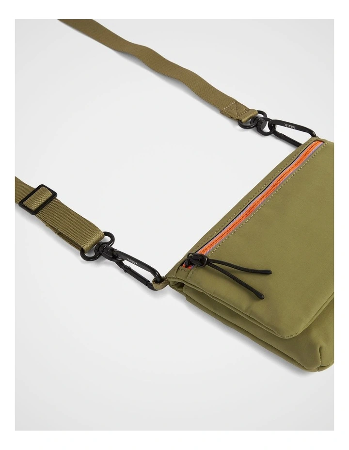 TREK. Webbing Strap 25mm in Moss image 3