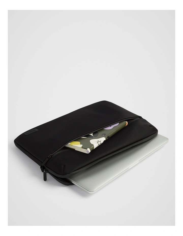 Go Series Laptop Satchel 15 Inch in Black image 3