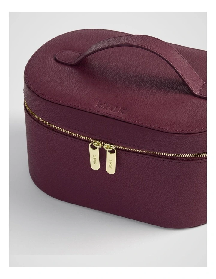 Traveller Cosmetics Case in Plum image 4