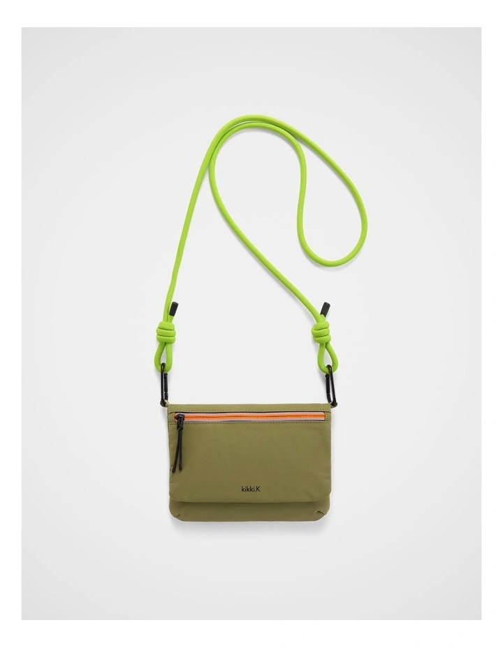 TREK. Pouch Crossbody in Moss image 4