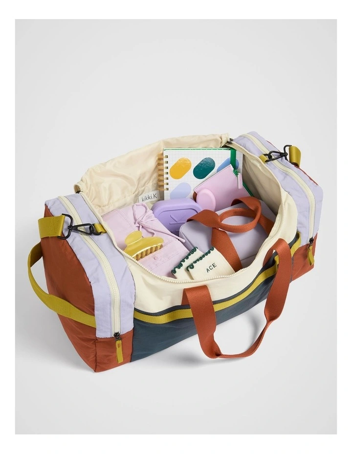 Play Overnight Bag in Petrol image 6