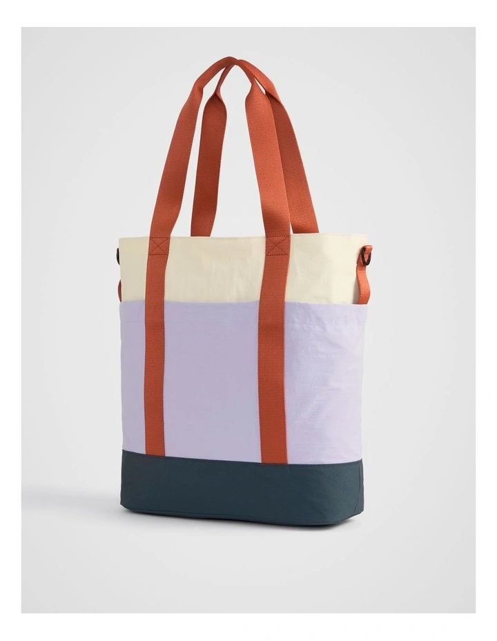 Play Everyday Tote in Petrol image 2