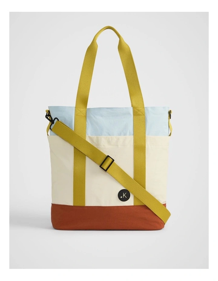Play Everyday Tote in Rust image 5