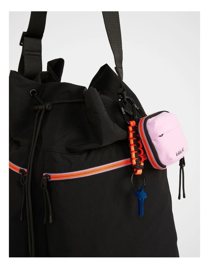 TREK. Bucket Bag in Black image 5