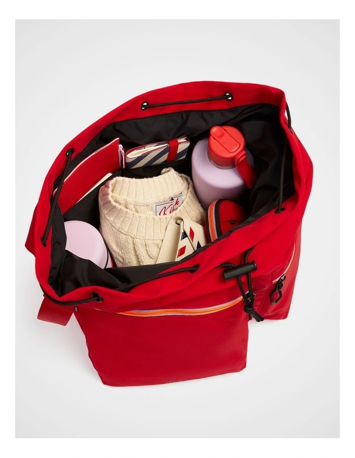 TREK. Bucket Bag in Poppy image 4