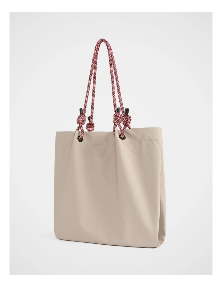 TREK. Mariner Tote in Chalk image 2