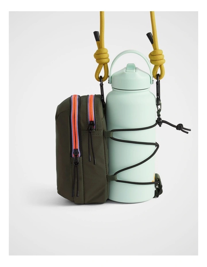 TREK. Bottle Bag in Olive image 5