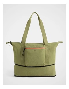 TREK. Packable Tote in Moss