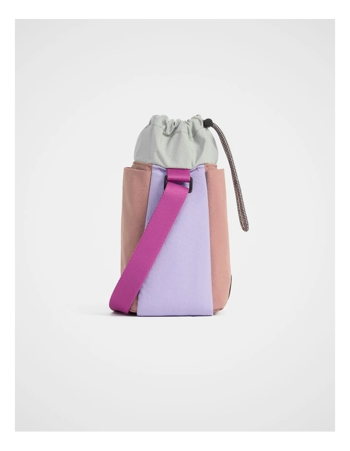 Play Bottle Bag in Raspberry image 4