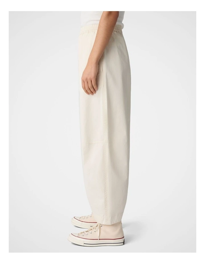 Twill Barrel Pant in Ecru image 4