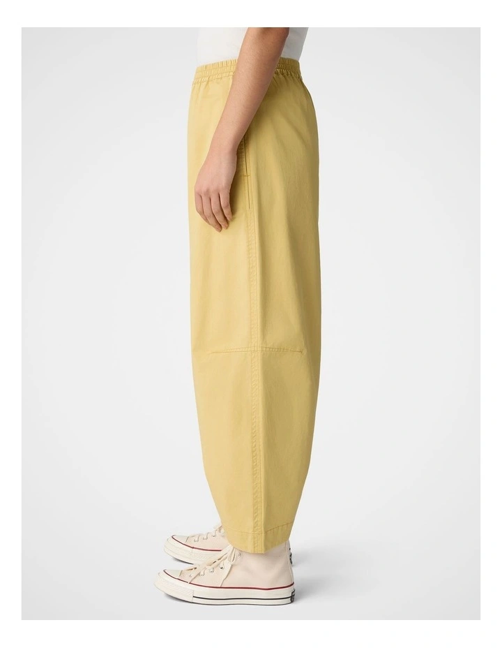 Twill Barrel Pant in Dijon image 4