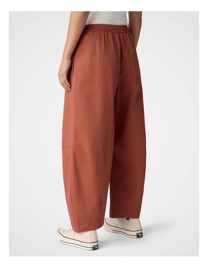 Twill Barrel Pant in Cinnamon image 2